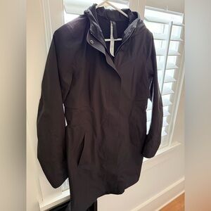 Lululemon Rain Rebel Jacket, size 6